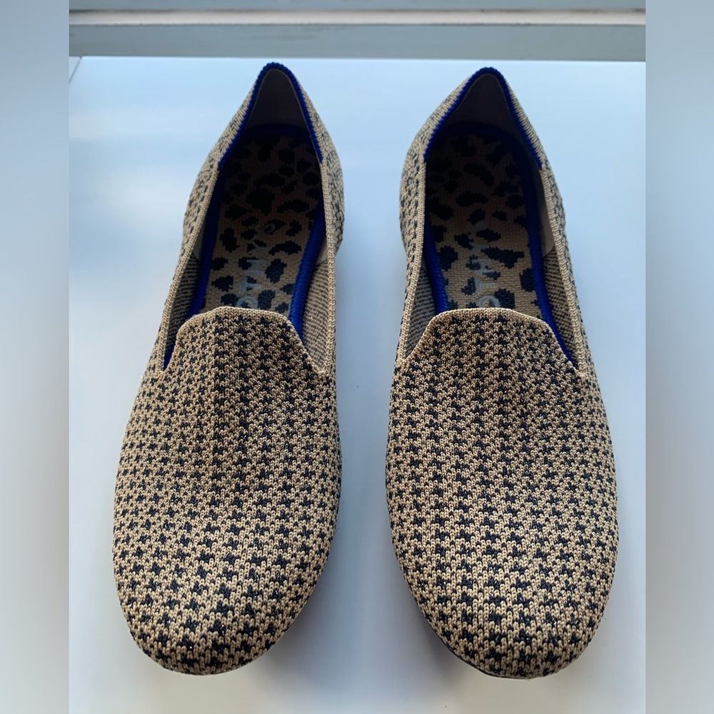 Retired Rare Rothy’s Gold Houndstooth Loafer-size 8